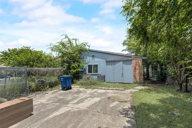 9536 Gonzales Drive, Dallas, TX 75227