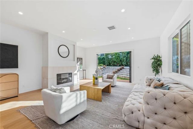 5110 Orange, Los Angeles, CA 90008