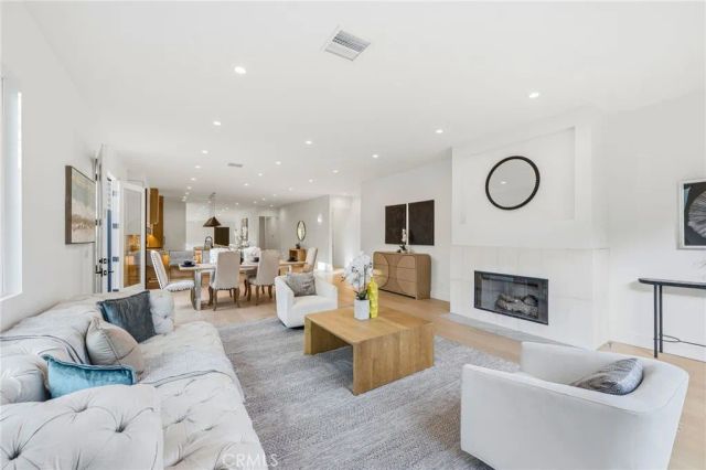 5110 Orange, Los Angeles, CA 90008