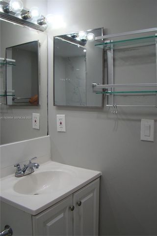 2451 NW 56th Ave 1-106, Lauderhill, FL 33313