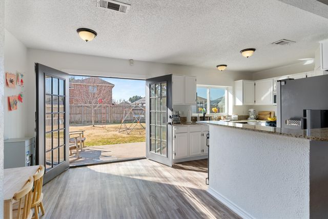 7518 Bayview Drive, Rowlett, TX 75088