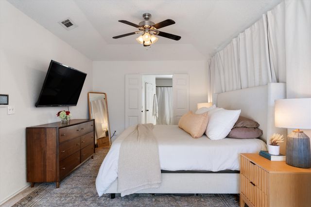 7518 Bayview Drive, Rowlett, TX 75088