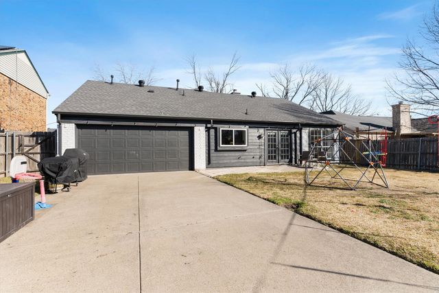 7518 Bayview Drive, Rowlett, TX 75088