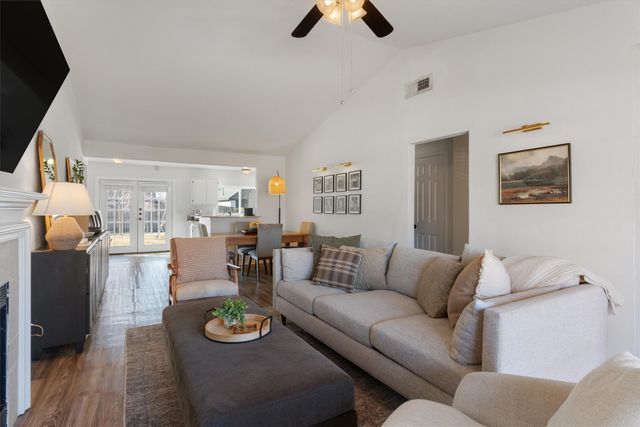 7518 Bayview Drive, Rowlett, TX 75088