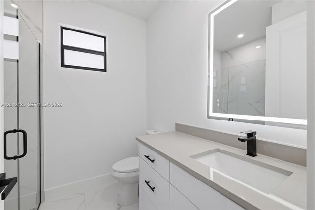 1032 CANDLELIGHT DR, Other City - In The State Of Florida, FL 33974