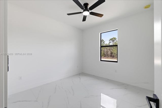 1032 CANDLELIGHT DR, Other City - In The State Of Florida, FL 33974