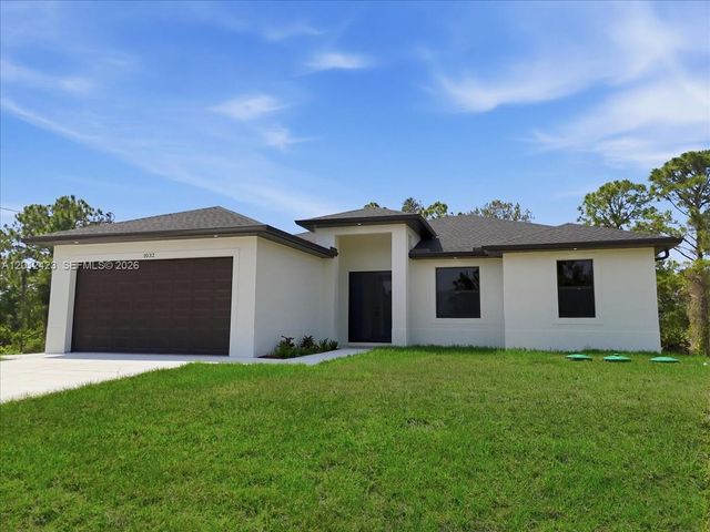 1032 CANDLELIGHT DR, Other City - In The State Of Florida, FL 33974