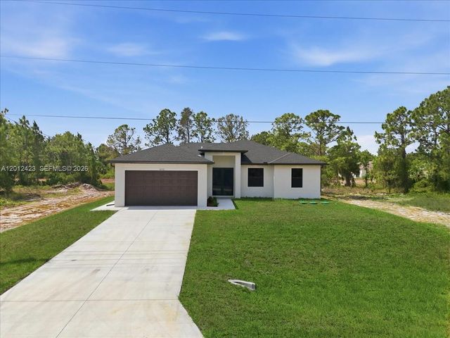 1032 CANDLELIGHT DR, Other City - In The State Of Florida, FL 33974