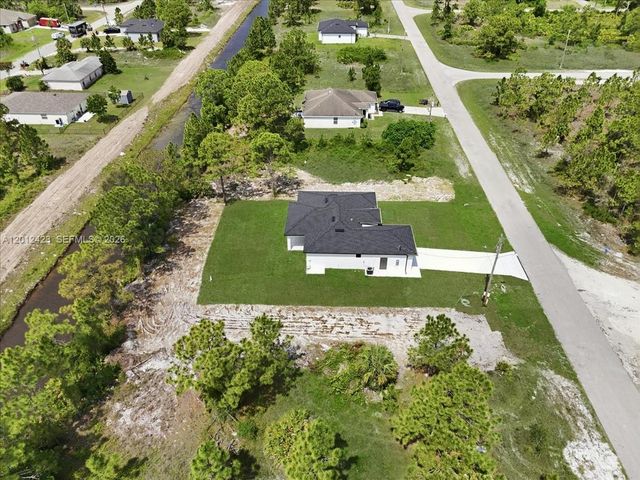 1032 CANDLELIGHT DR, Other City - In The State Of Florida, FL 33974