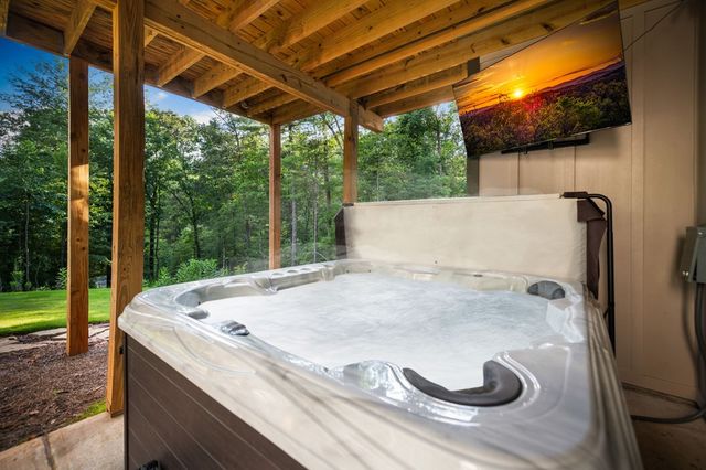 177 Creekside Landing, Ellijay, GA 30540