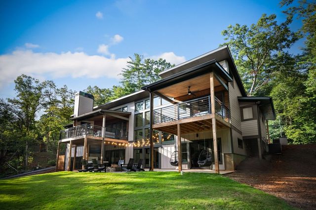 177 Creekside Landing, Ellijay, GA 30540