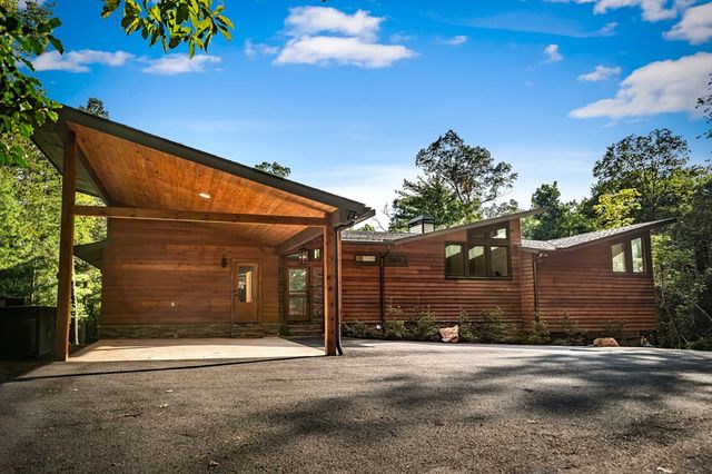 177 Creekside Landing, Ellijay, GA 30540