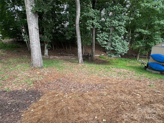 105 Marina Lane, New London, NC 28127