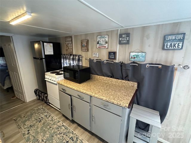 105 Marina Lane, New London, NC 28127
