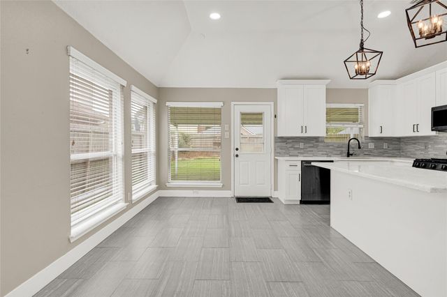 16111 Blue Mesa Ridge Drive, Friendswood, TX 77546
