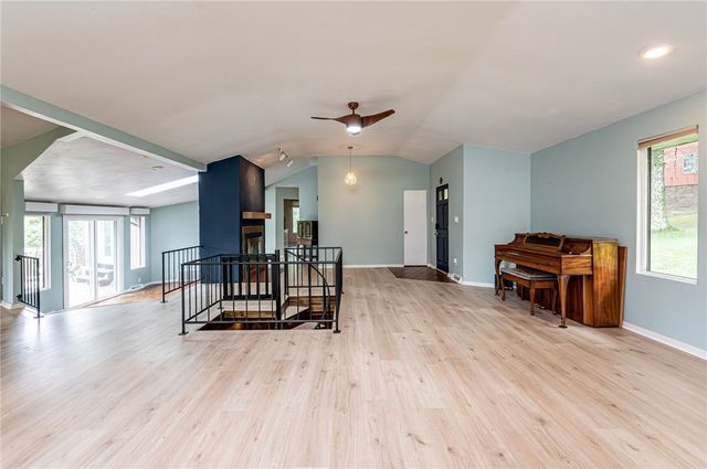 3150 Princeton Rd, Unity Twp, PA 15601