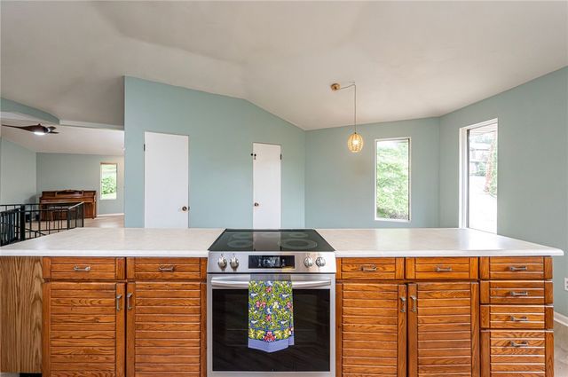 3150 Princeton Rd, Unity Twp, PA 15601