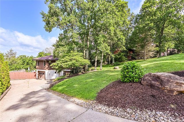 3150 Princeton Rd, Unity Twp, PA 15601