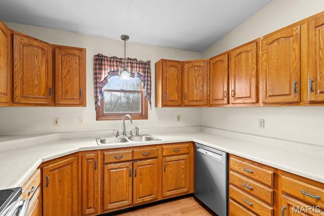 207 Irma Lane, Maryville, IL 62062