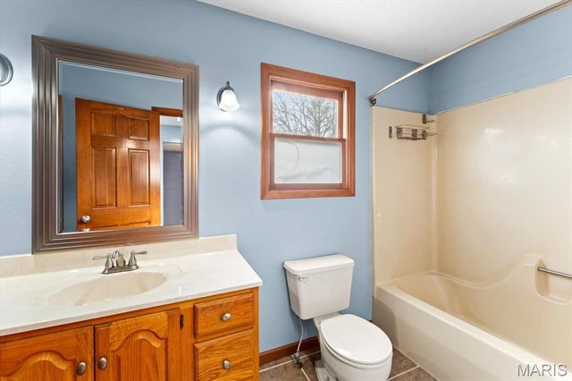 207 Irma Lane, Maryville, IL 62062