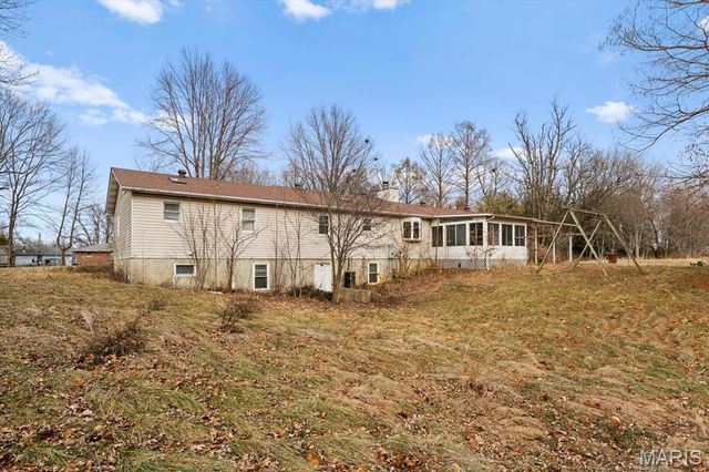 207 Irma Lane, Maryville, IL 62062