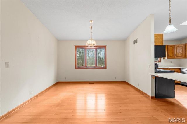 207 Irma Lane, Maryville, IL 62062