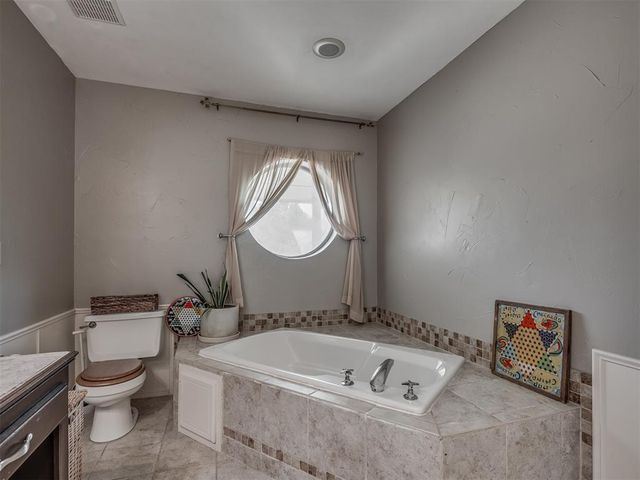 17505 Woodsorrel Road, Edmond, OK 73012