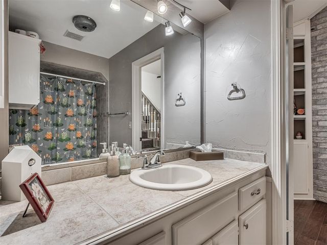 17505 Woodsorrel Road, Edmond, OK 73012