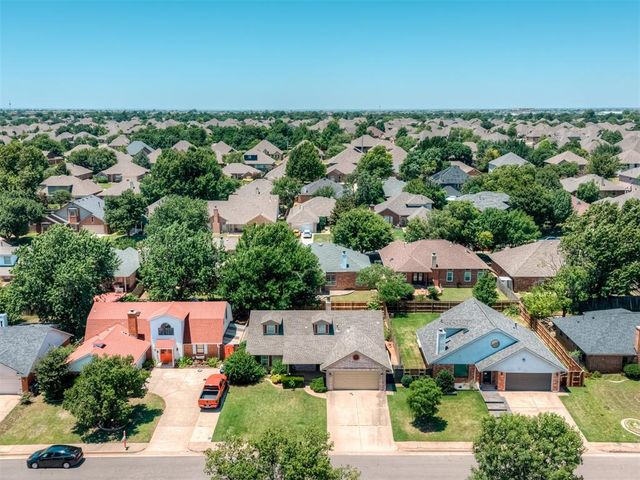 17505 Woodsorrel Road, Edmond, OK 73012