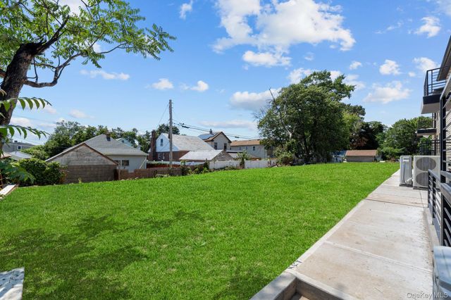 21948 143rd Avenue, Springfield Gardens, NY 11413
