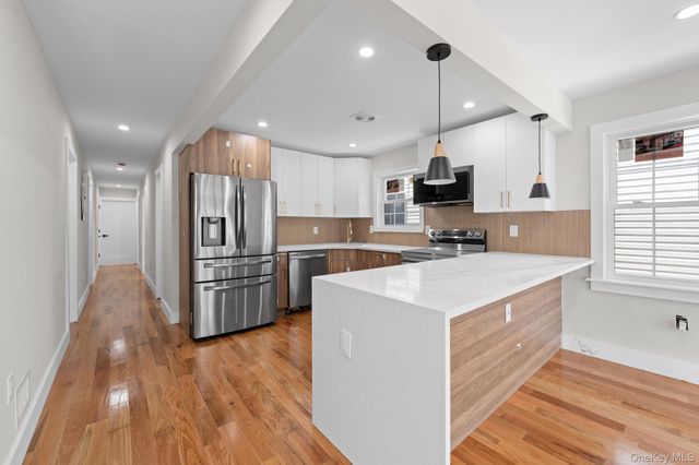 21948 143rd Avenue, Springfield Gardens, NY 11413