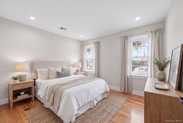 21948 143rd Avenue, Springfield Gardens, NY 11413