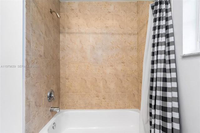 330 SW 2nd Ave 12, Hallandale Beach, FL 33009