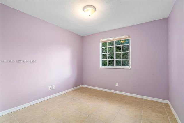 330 SW 2nd Ave 12, Hallandale Beach, FL 33009