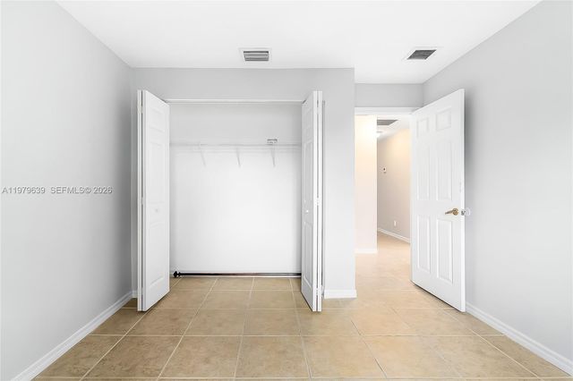 330 SW 2nd Ave 12, Hallandale Beach, FL 33009