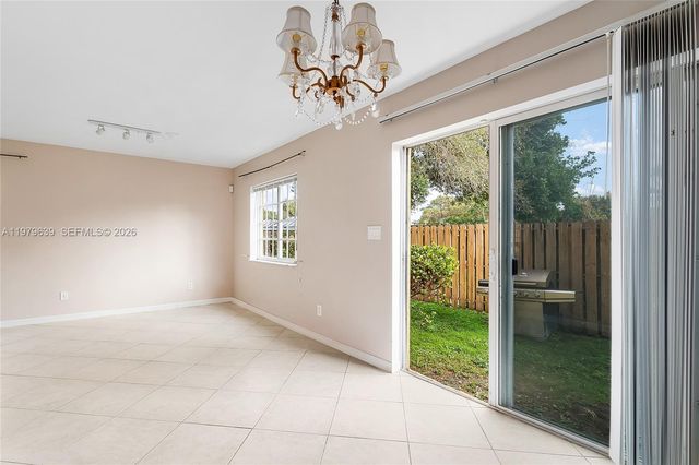 330 SW 2nd Ave 12, Hallandale Beach, FL 33009