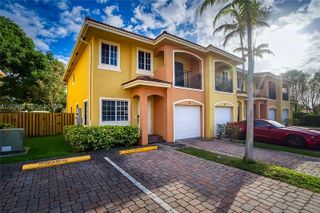 330 SW 2nd Ave 12, Hallandale Beach, FL 33009