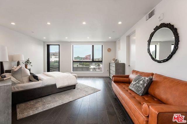 724 N Croft Avenue 301, Los Angeles, CA 90069