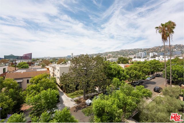 724 N Croft Avenue 301, Los Angeles, CA 90069