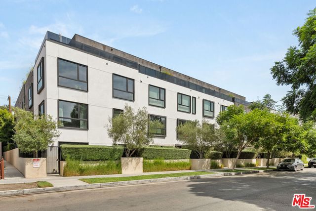 724 N Croft Avenue 301, Los Angeles, CA 90069