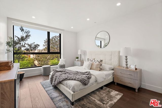 724 N Croft Avenue 301, Los Angeles, CA 90069