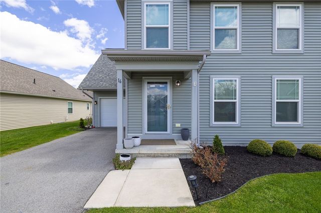 16 Parkglen Drive, Henrietta, NY 14467