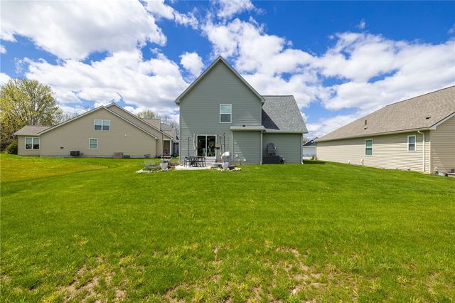 16 Parkglen Drive, Henrietta, NY 14467