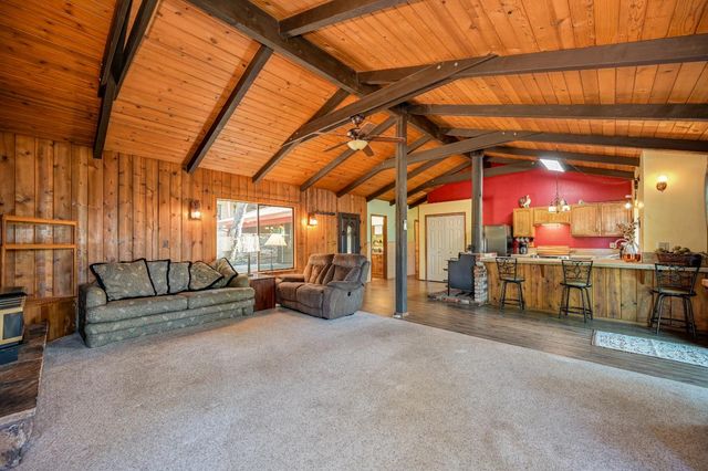 1961 Caprine Hill Trl, Pollock Pines, CA 95726