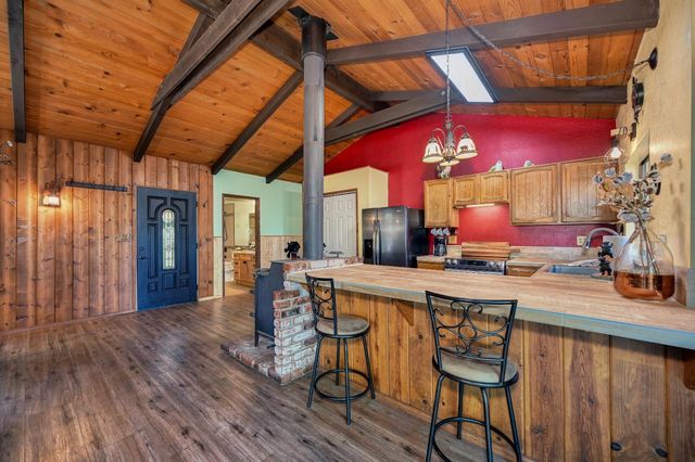 1961 Caprine Hill Trl, Pollock Pines, CA 95726