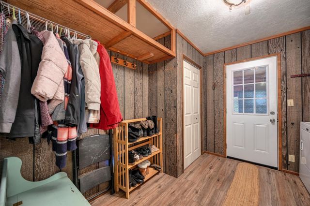 1961 Caprine Hill Trl, Pollock Pines, CA 95726