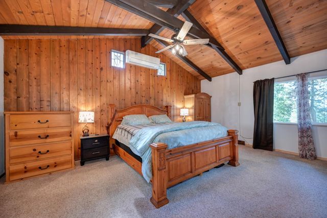 1961 Caprine Hill Trl, Pollock Pines, CA 95726