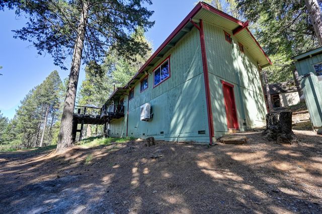 1961 Caprine Hill Trl, Pollock Pines, CA 95726
