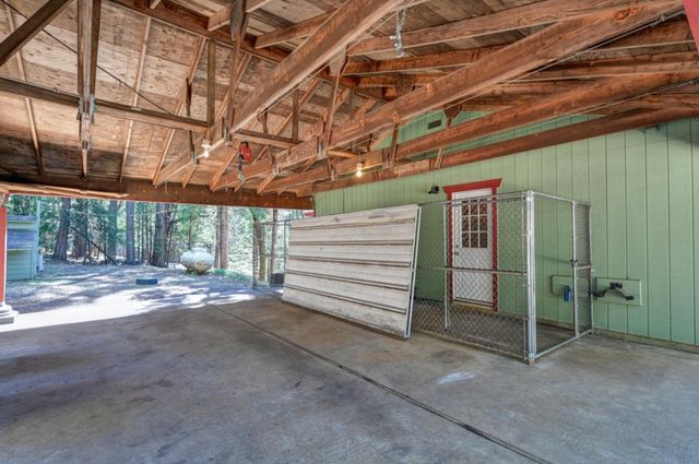 1961 Caprine Hill Trl, Pollock Pines, CA 95726