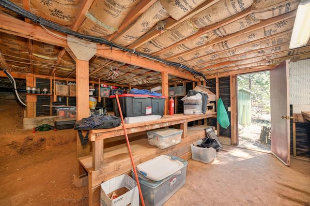 1961 Caprine Hill Trl, Pollock Pines, CA 95726